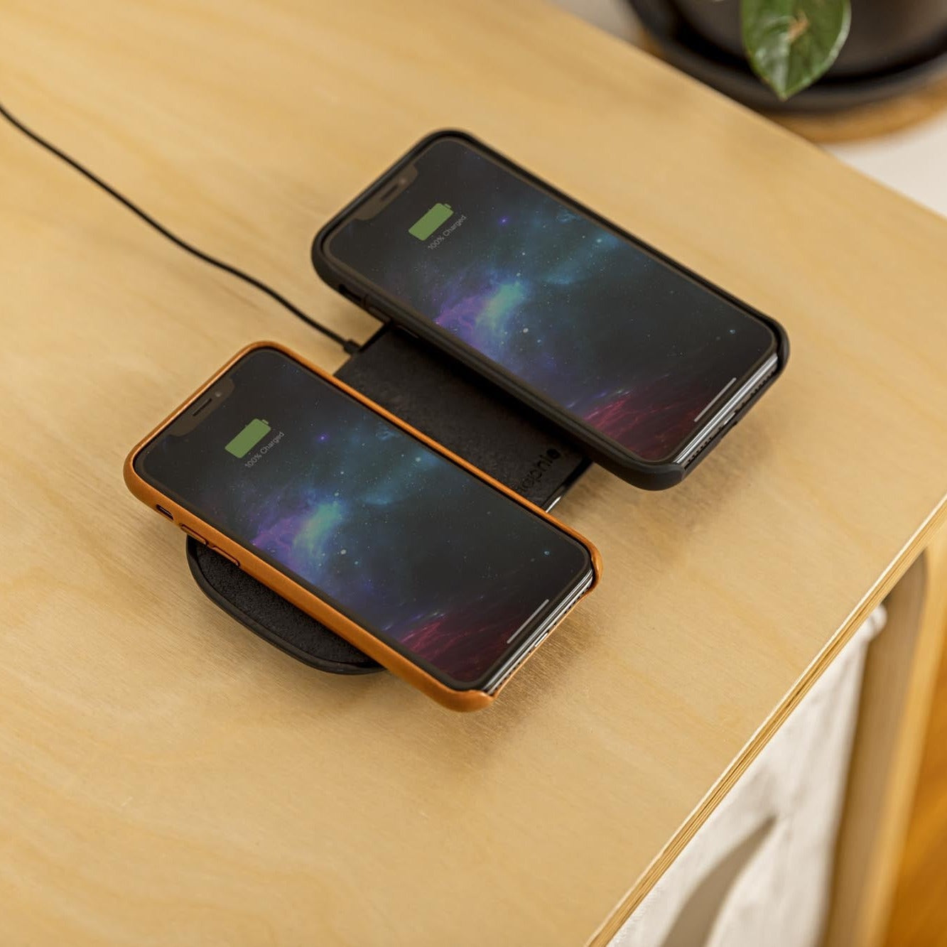Mophie Wireless Charging Dual Pad (10W & 7.5W), Black