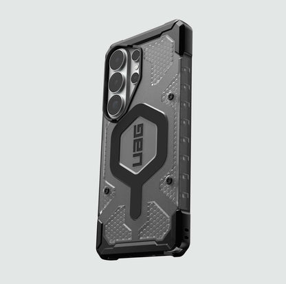 UAG Pathfinder Clear Magnetic Case for Samsung Galaxy S26 Series (2026)